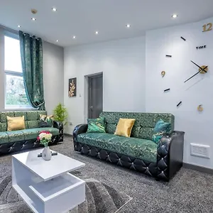 *f4gh For Your Relaxed & Cosy + Free Parking + Free Fast Wifi * , Leeds (West Yorkshire) United Kingdom